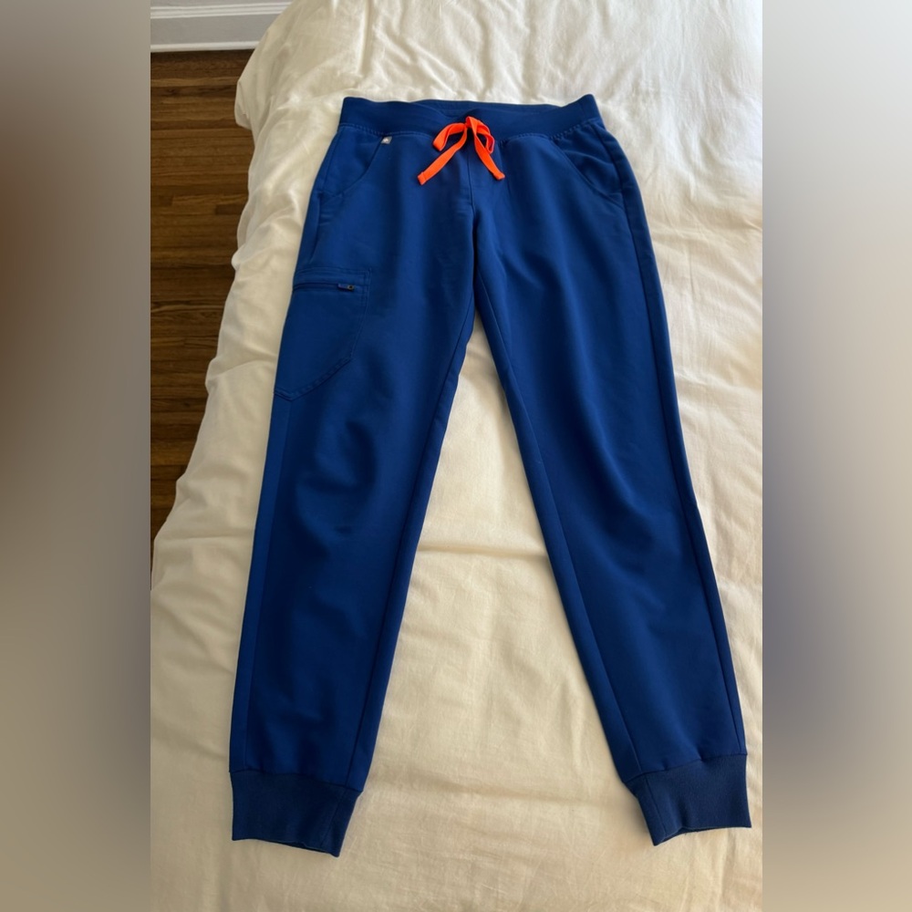 Figs Scrub Pants/Joggers in the shade Winning Blue